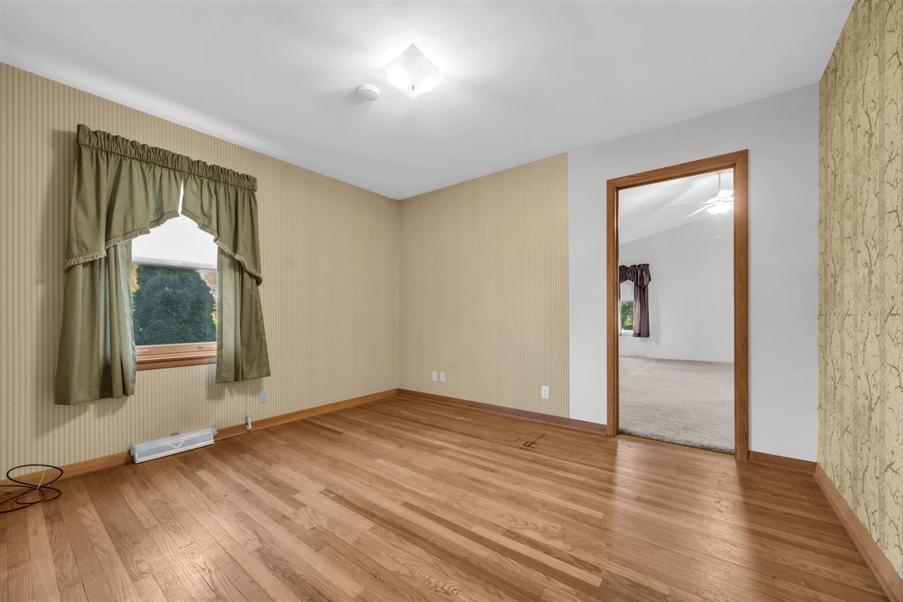 648 42nd Street NE Cedar Rapids IA 52402