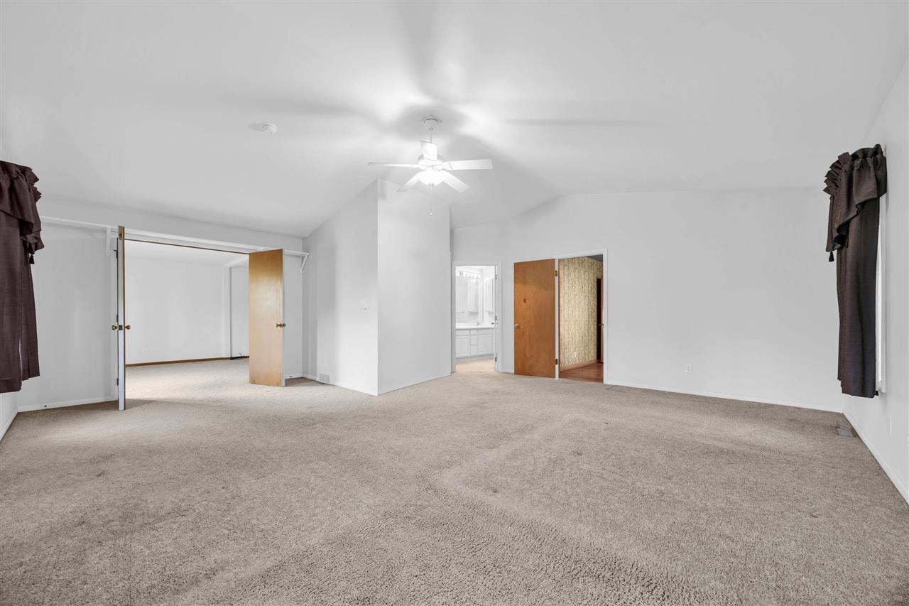 648 42nd Street NE Cedar Rapids IA 52402