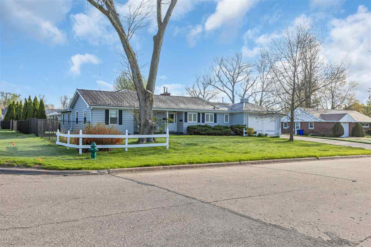 648 42nd Street NE Cedar Rapids IA 52402
