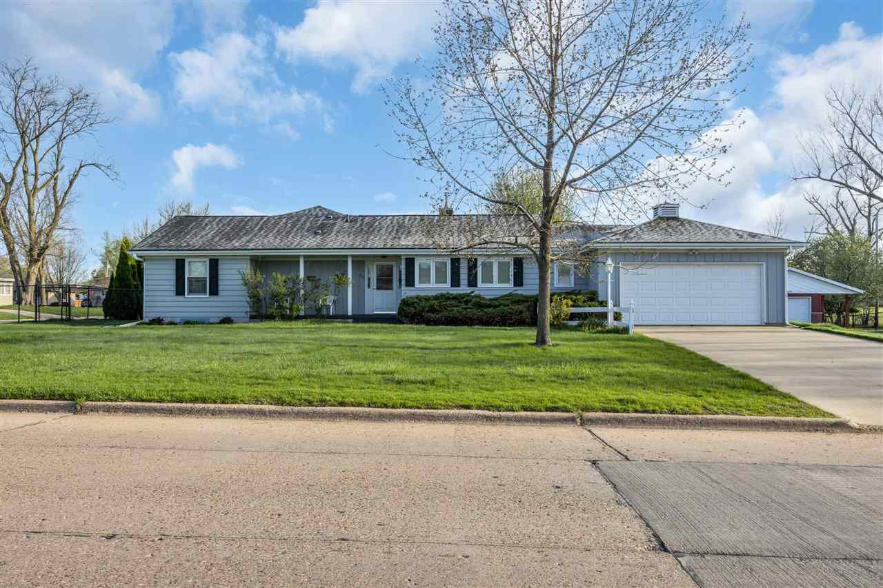 648 42nd Street NE Cedar Rapids IA 52402