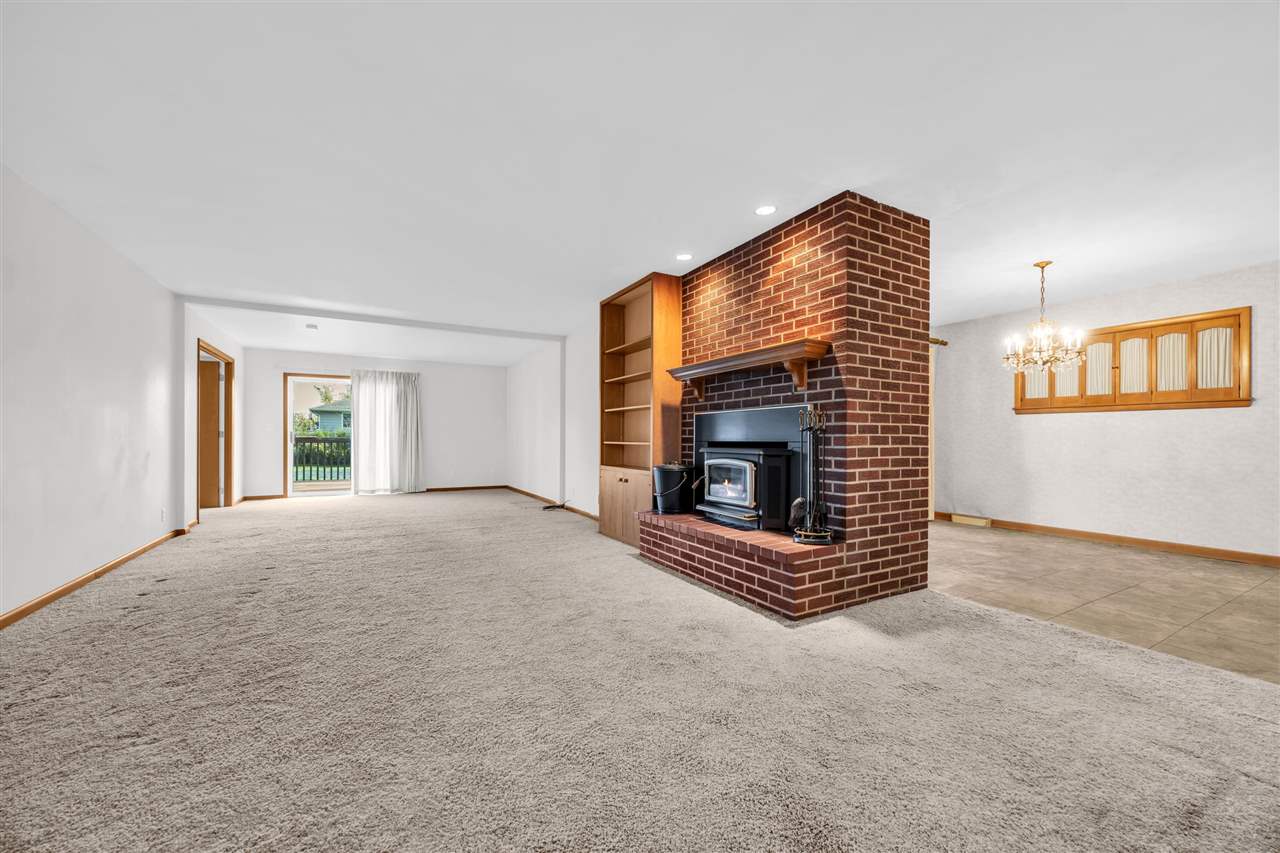 648 42nd Street NE Cedar Rapids IA 52402