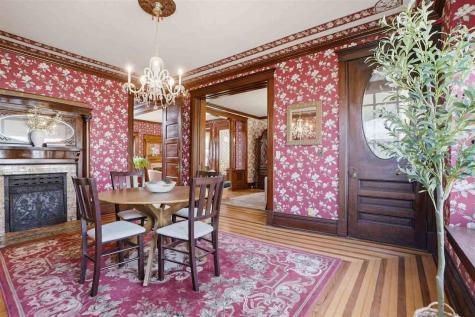 320 W Jefferson Street Washington IA 52353