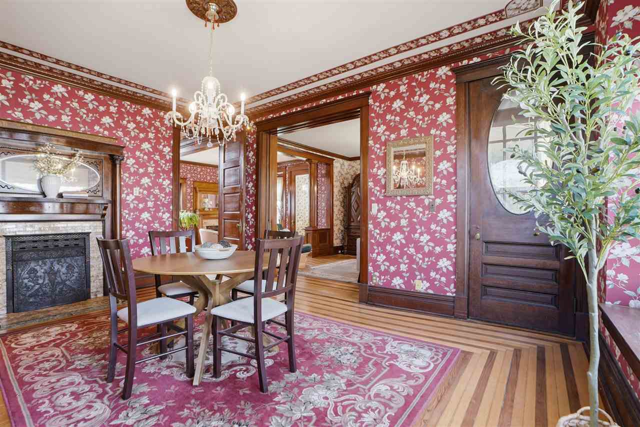 320 W Jefferson Street Washington IA 52353