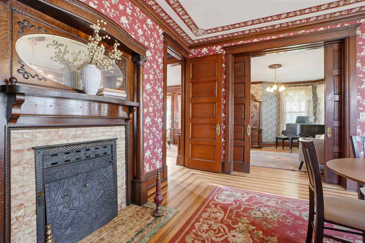 320 W Jefferson Street Washington IA 52353