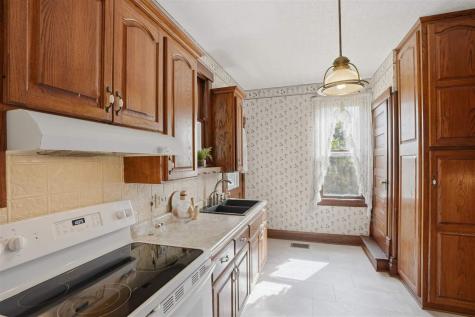 320 W Jefferson Street Washington IA 52353