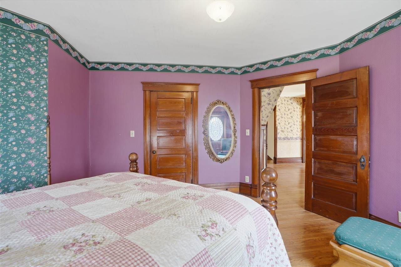 320 W Jefferson Street Washington IA 52353