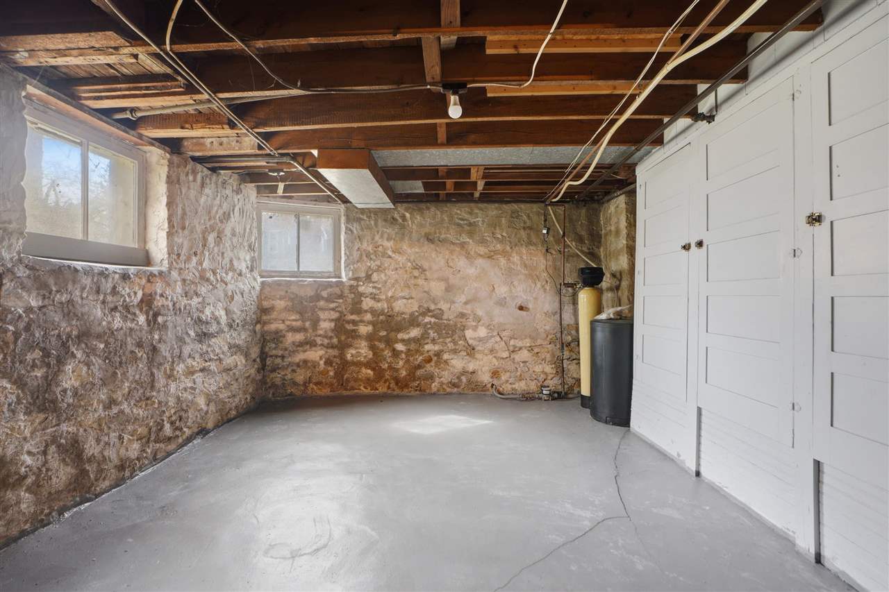 320 W Jefferson Street Washington IA 52353