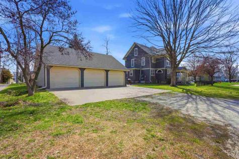 320 W Jefferson Street Washington IA 52353
