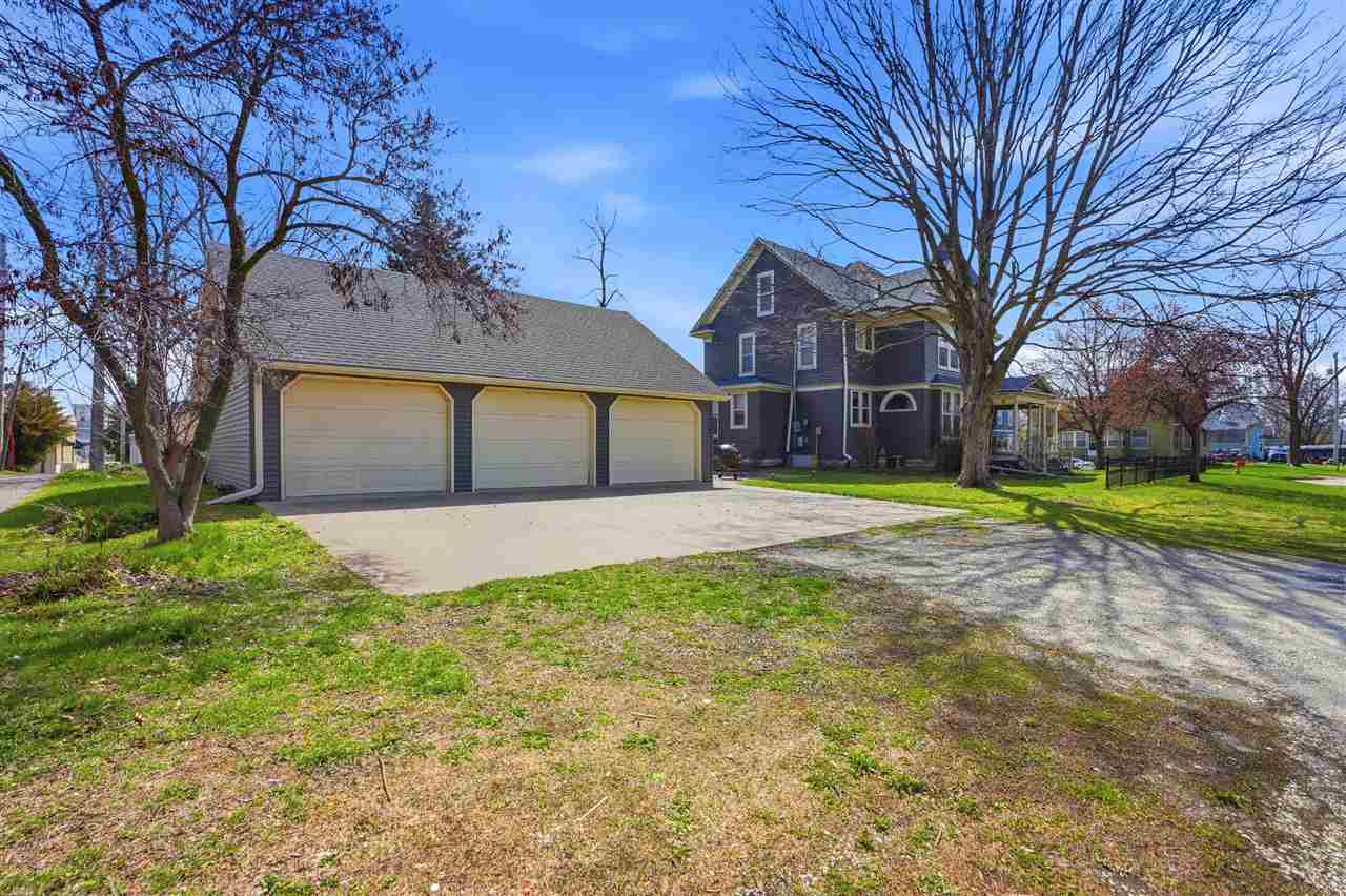 320 W Jefferson Street Washington IA 52353