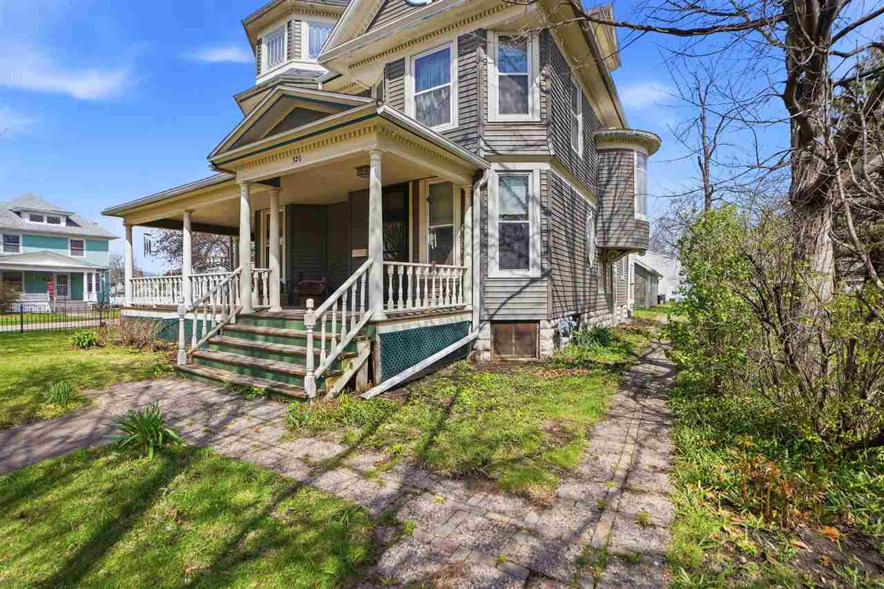 320 W Jefferson Street Washington IA 52353