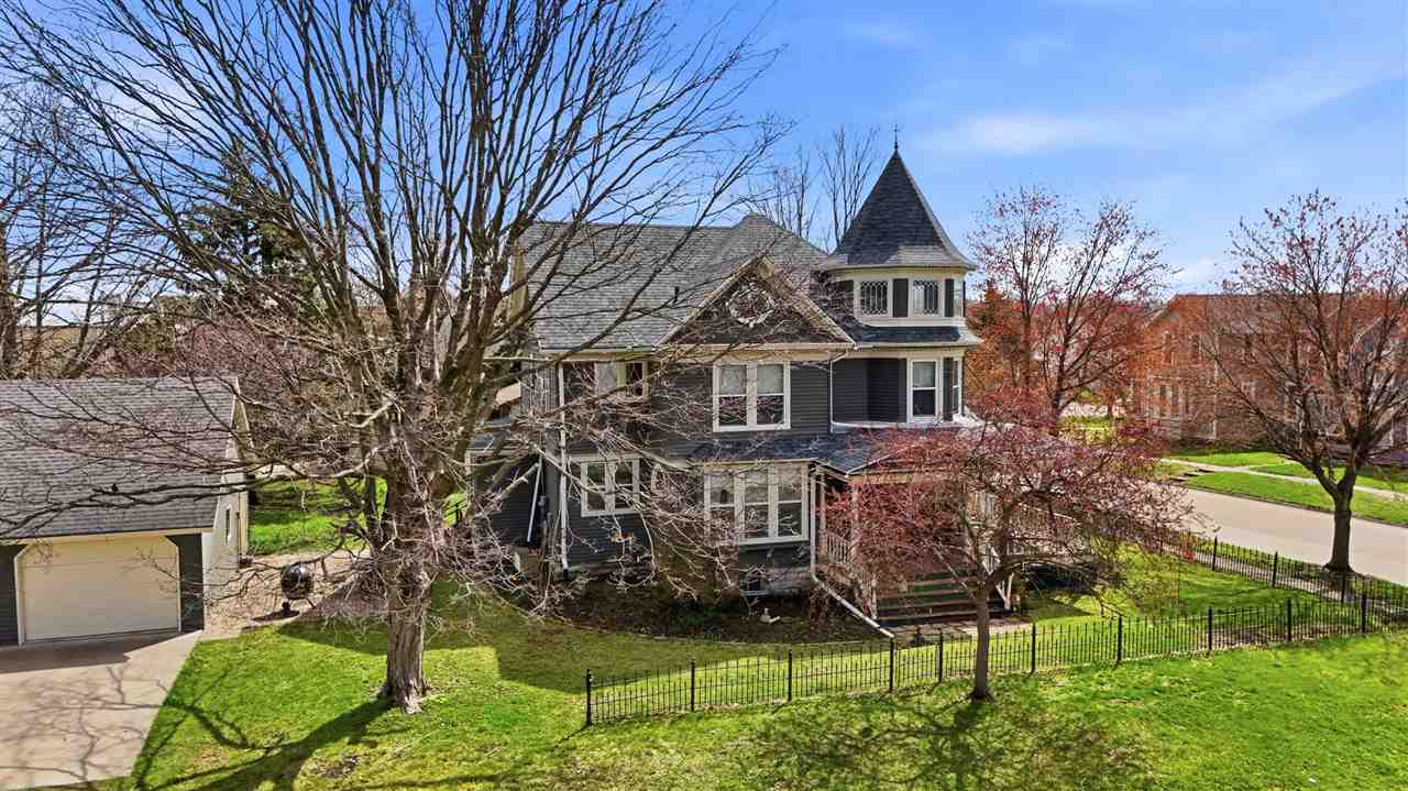 320 W Jefferson Street Washington IA 52353