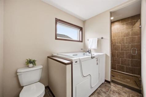 6382 Cope Drive Marion IA 52302
