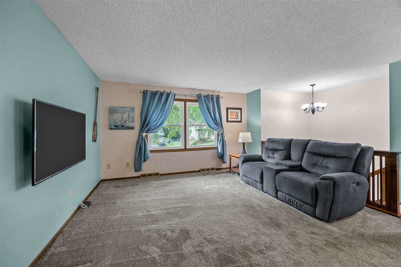 2238 Russell Drive Iowa City IA 52240