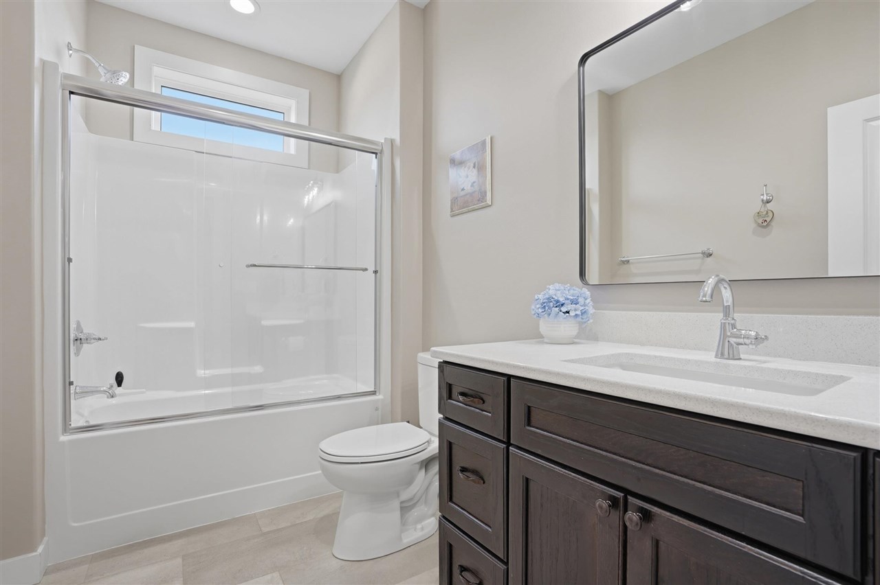 505 Dogwood Lane Tiffin IA 52340