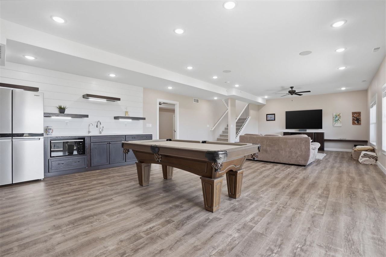 505 Dogwood Lane Tiffin IA 52340