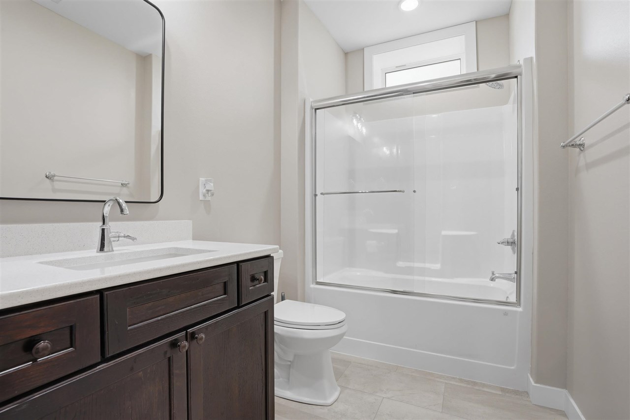 505 Dogwood Lane Tiffin IA 52340