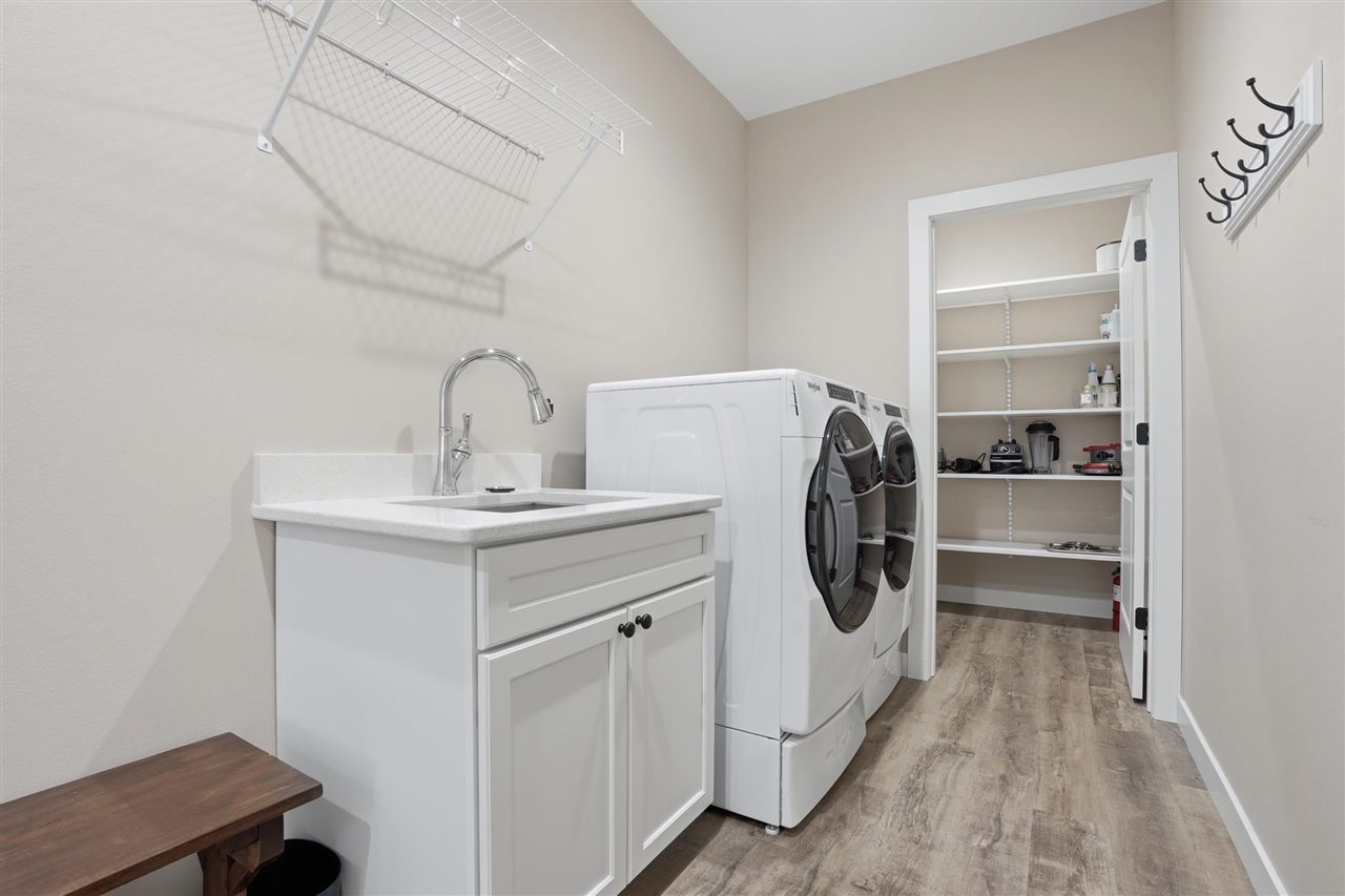 505 Dogwood Lane Tiffin IA 52340