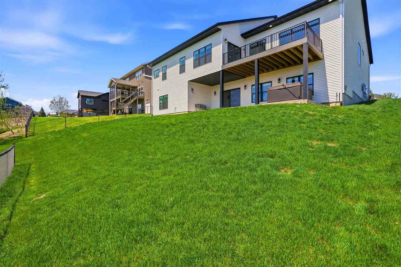 505 Dogwood Lane Tiffin IA 52340