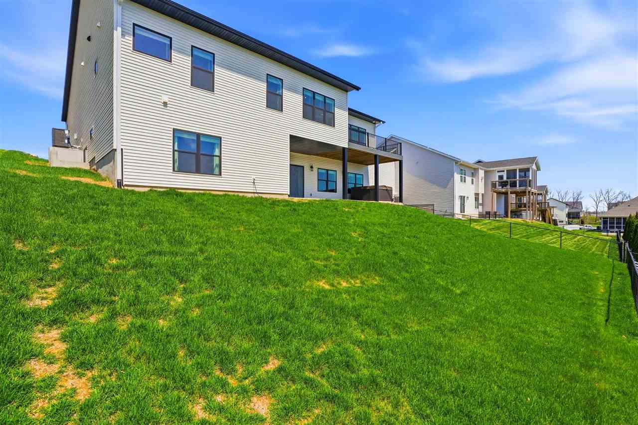 505 Dogwood Lane Tiffin IA 52340