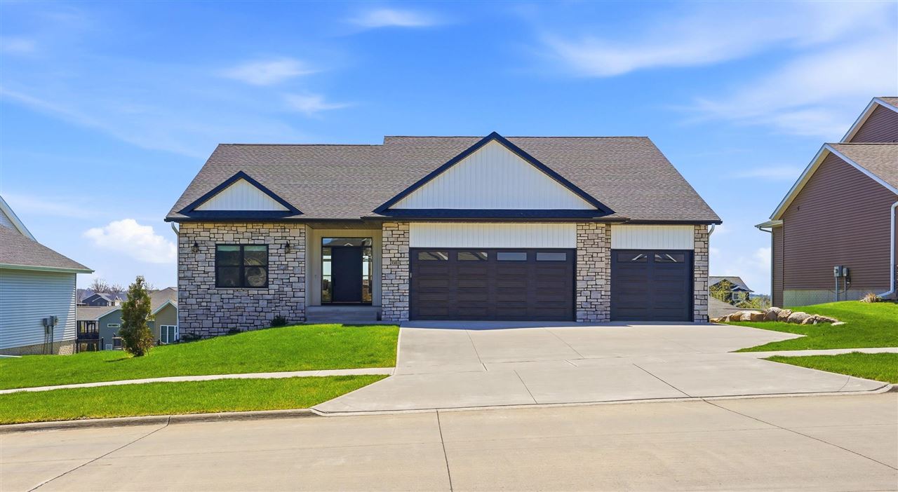 505 Dogwood Lane Tiffin IA 52340