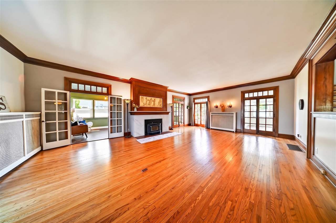 215 E Market Street Lisbon IA 52253-0000