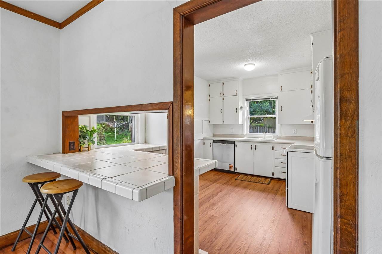 1915 Muscatine Avenue Iowa City IA 52240
