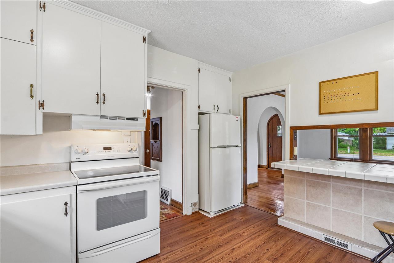 1915 Muscatine Avenue Iowa City IA 52240