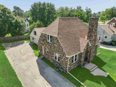 1915 Muscatine Avenue Iowa City IA 52240