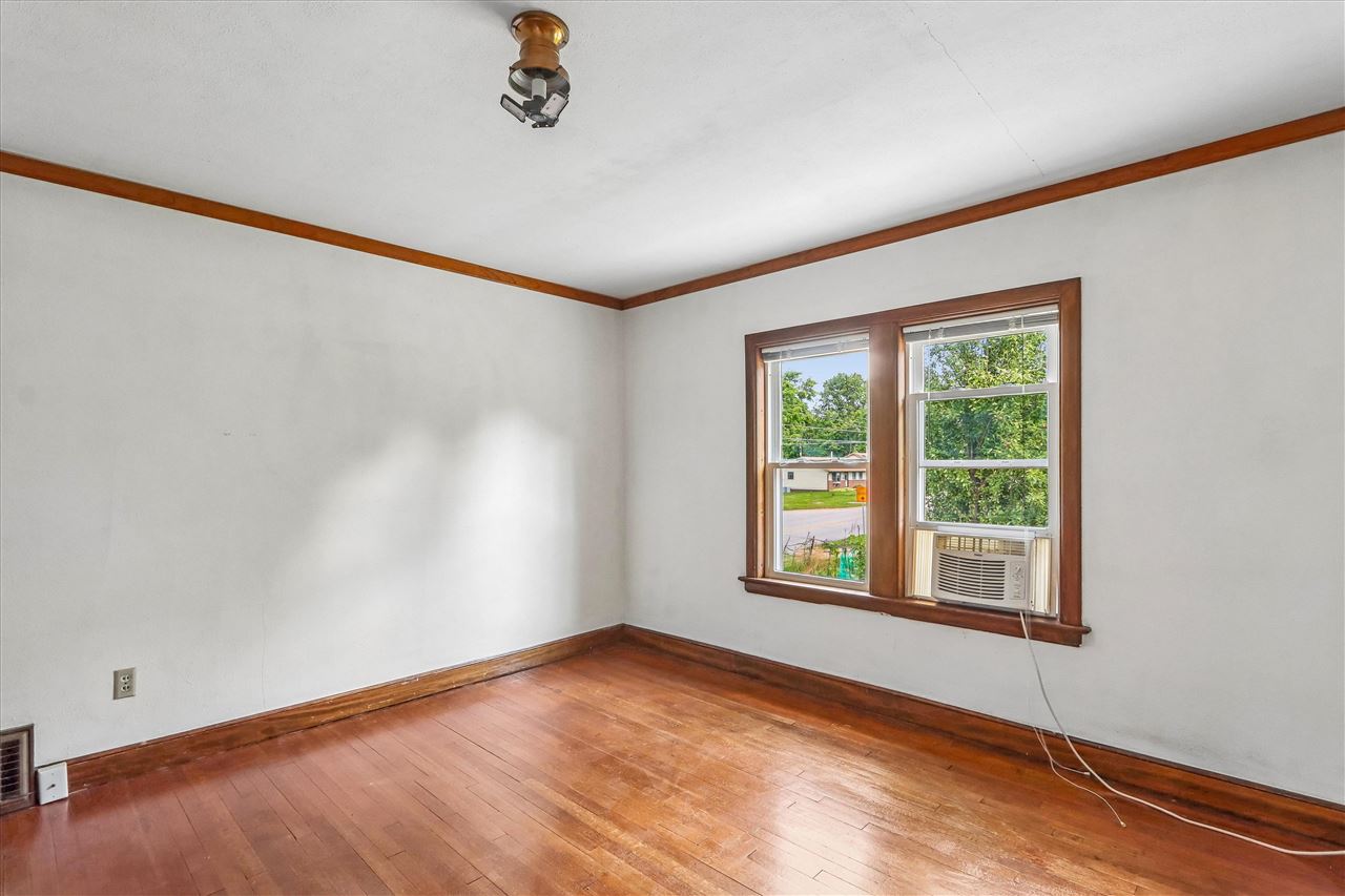 1915 Muscatine Avenue Iowa City IA 52240
