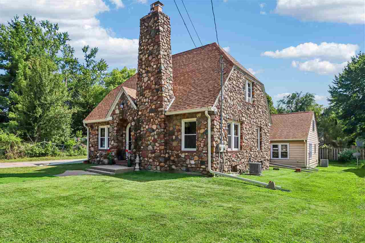 1915 Muscatine Avenue Iowa City IA 52240