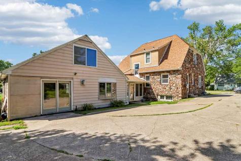 1915 Muscatine Avenue Iowa City IA 52240