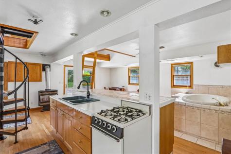 1915 Muscatine Avenue Iowa City IA 52240
