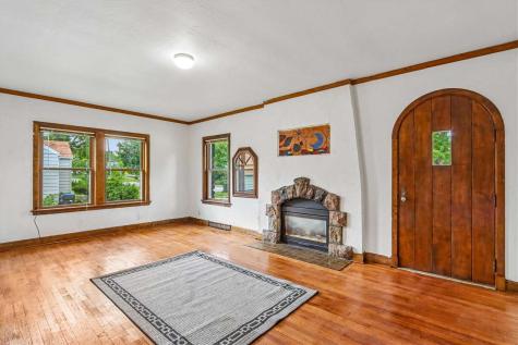 1915 Muscatine Avenue Iowa City IA 52240
