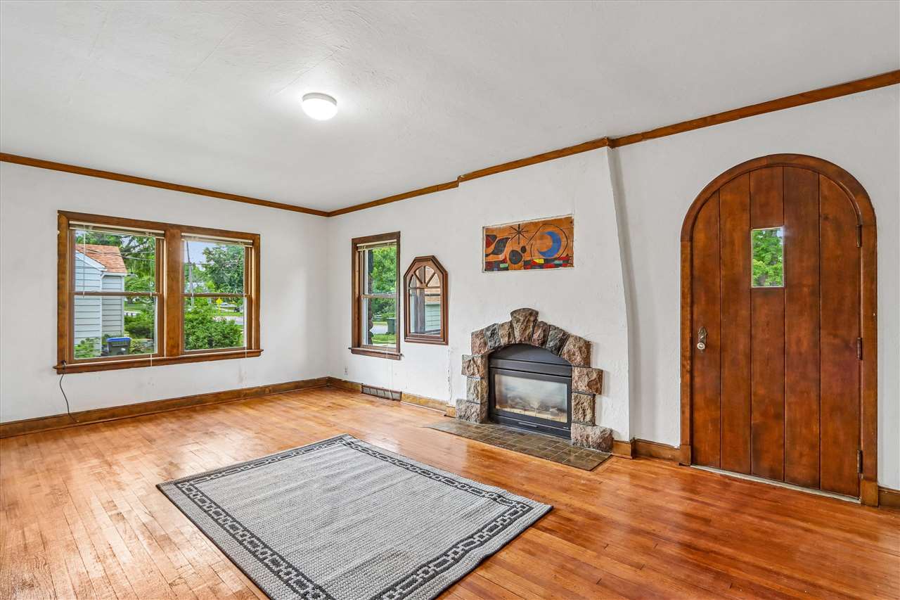 1915 Muscatine Avenue Iowa City IA 52240
