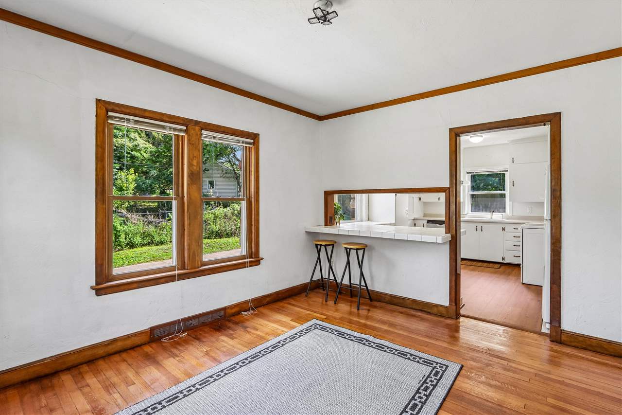 1915 Muscatine Avenue Iowa City IA 52240