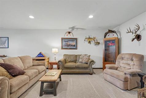 2868 Royal Oak Ridge Road Marion IA 52302
