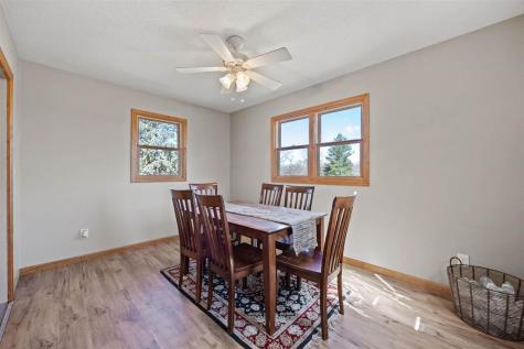 3272 Coral Avenue NE Solon IA 52333
