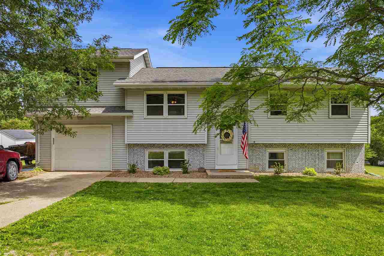 3272 Coral Avenue NE Solon IA 52333