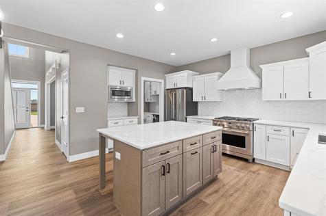 1005 Thomas Circle Tiffin IA 52340
