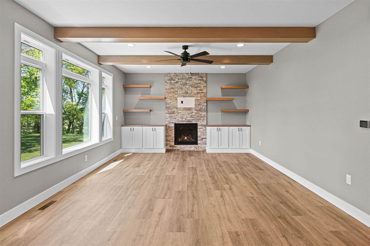 1005 Thomas Circle Tiffin IA 52340