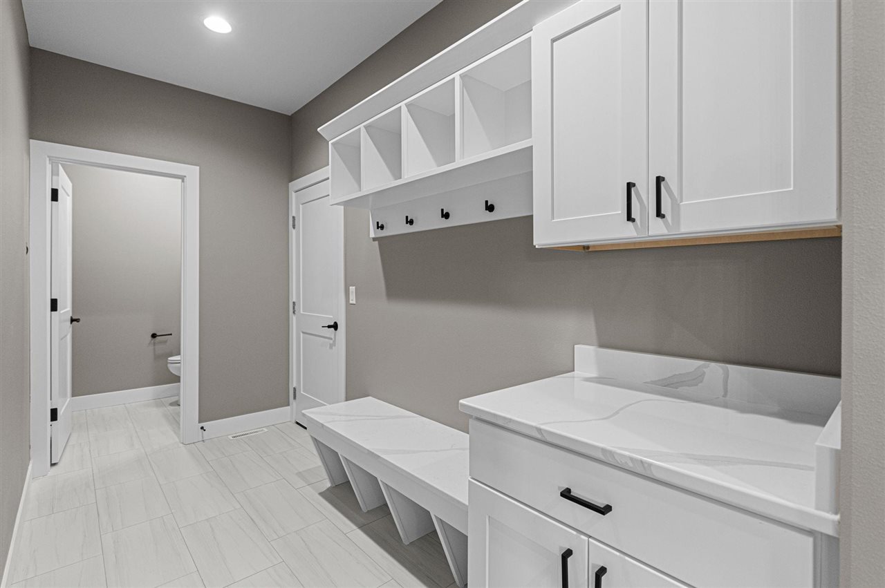 1005 Thomas Circle Tiffin IA 52340