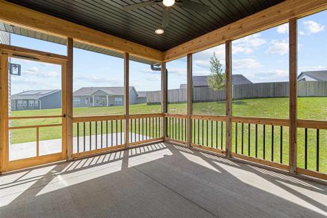 1005 Thomas Circle Tiffin IA 52340