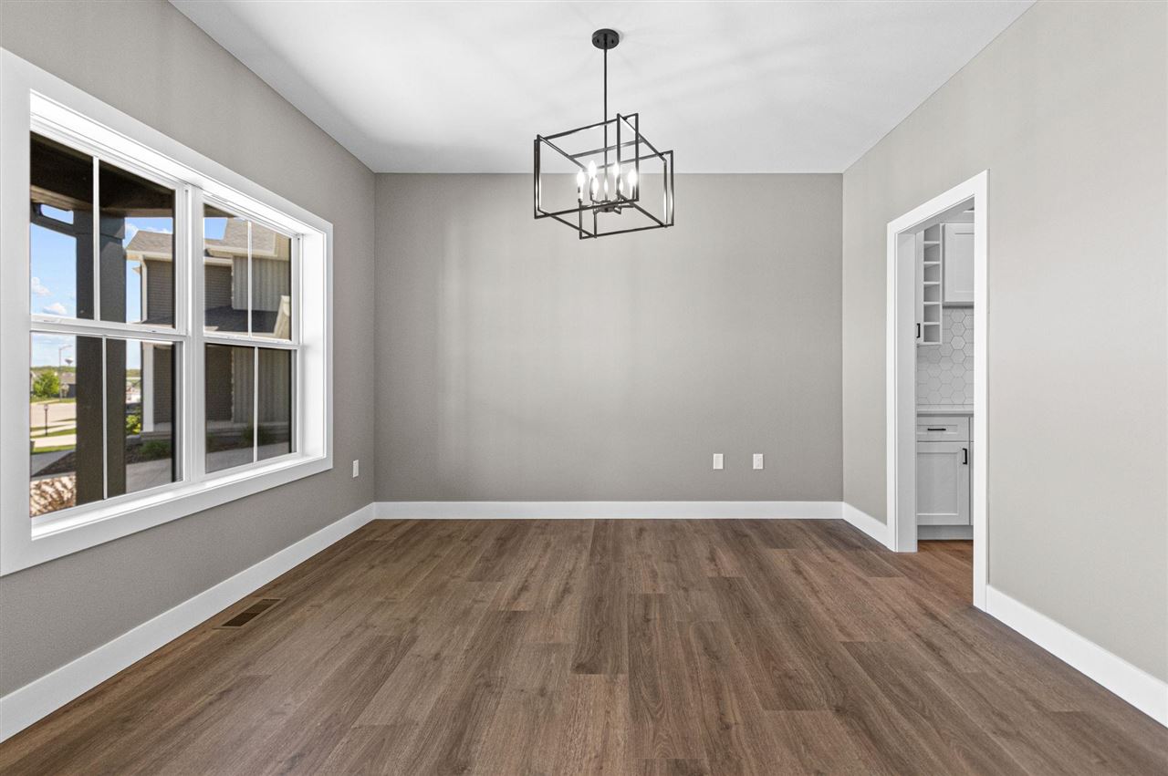 1005 Thomas Circle Tiffin IA 52340