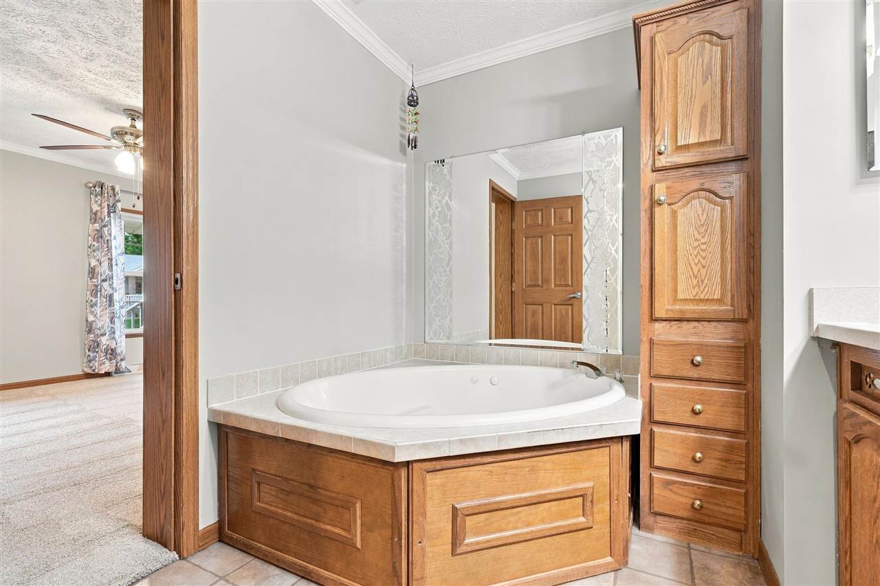288 Paddock Circle Iowa City IA 52240