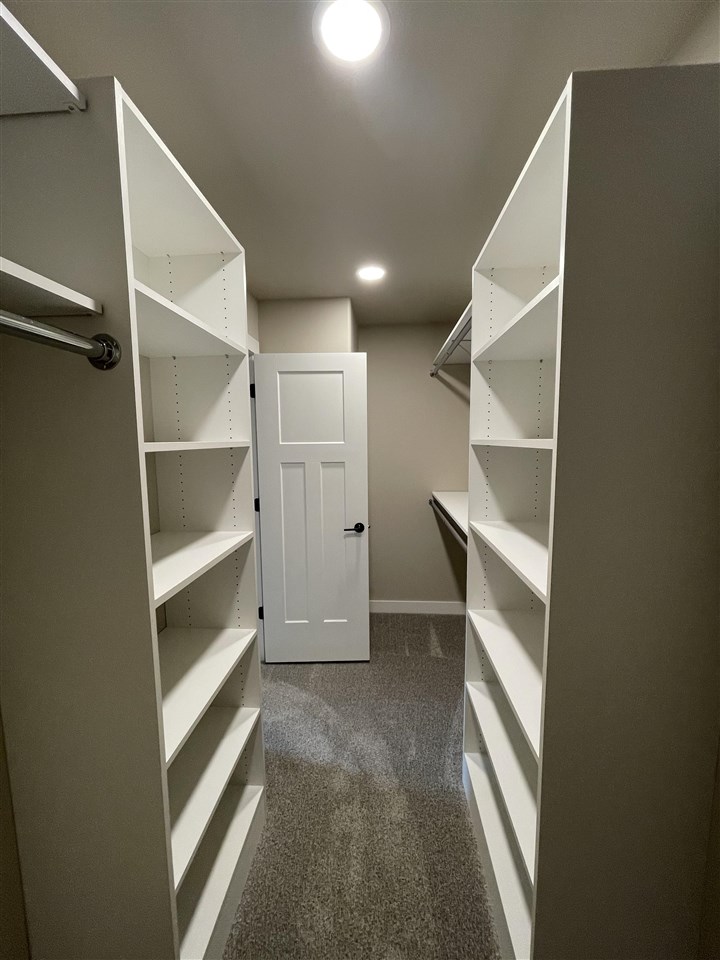 3976 Winnsboro Drive Iowa City IA 52245