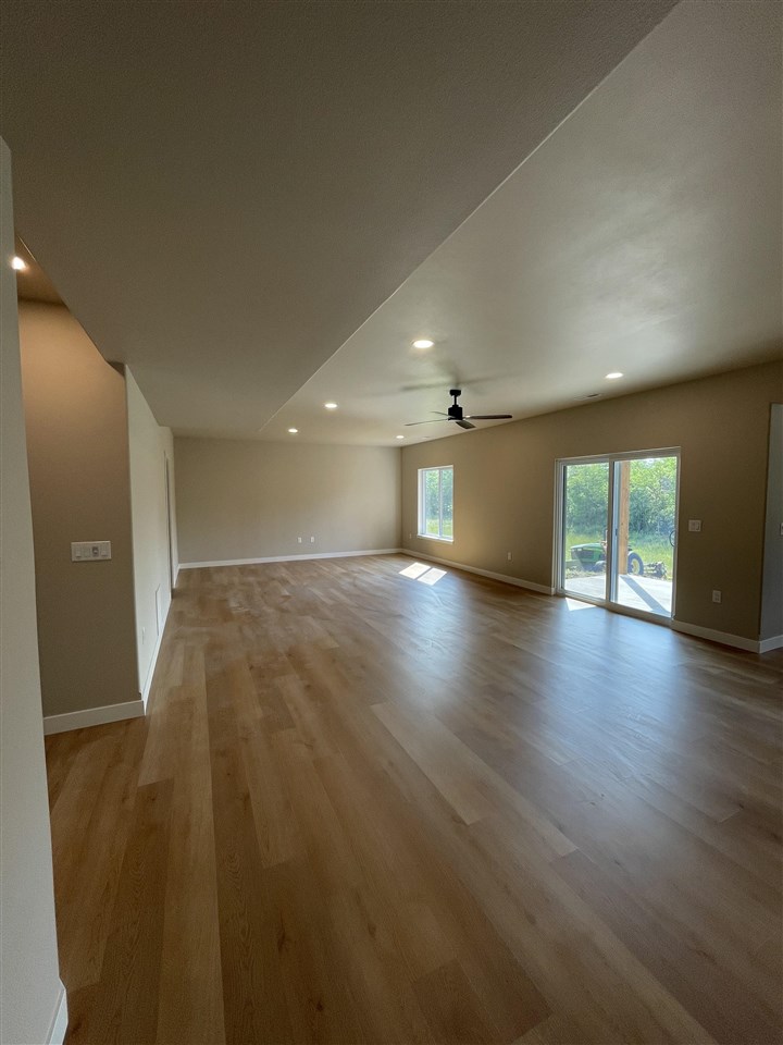 3976 Winnsboro Drive Iowa City IA 52245