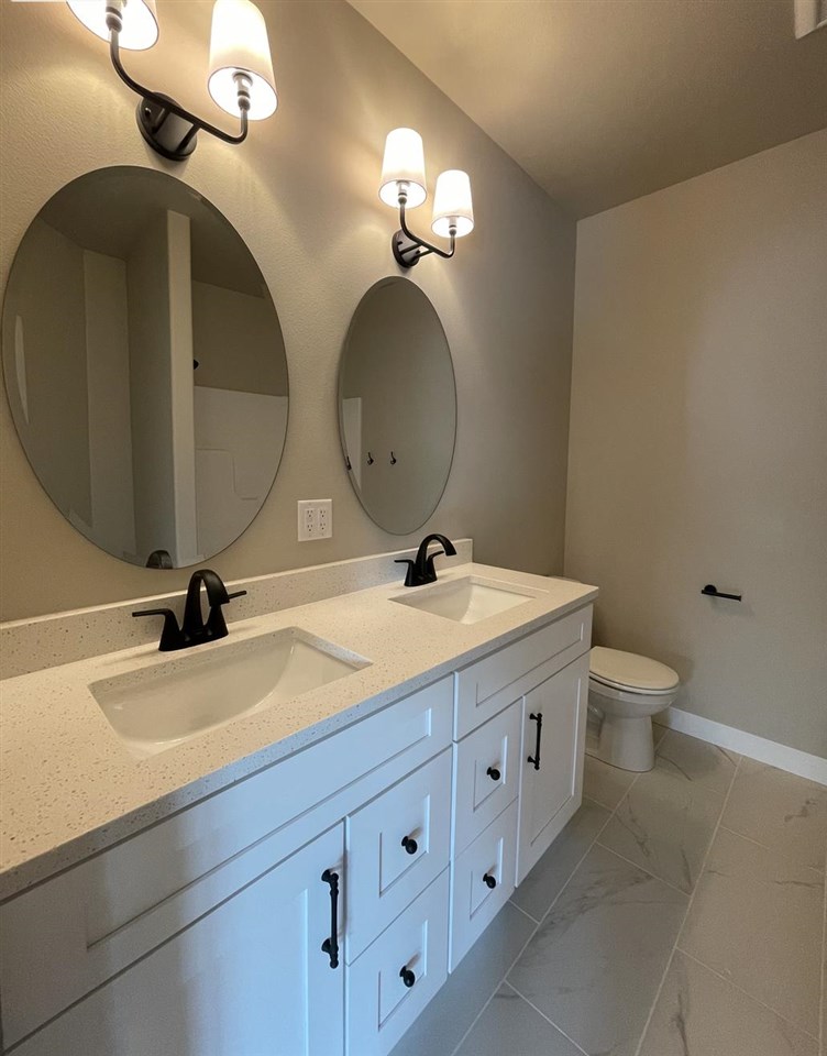 3976 Winnsboro Drive Iowa City IA 52245