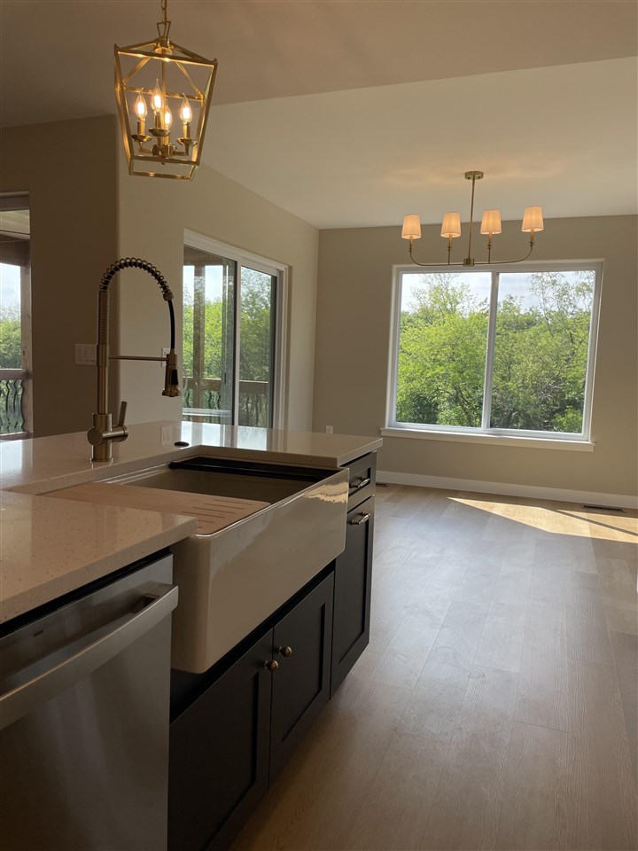 3976 Winnsboro Drive Iowa City IA 52245