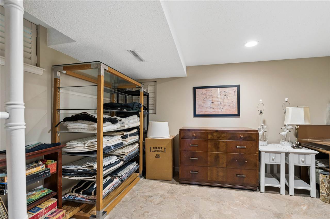 5325 Herbert Hoover Highway NE West Branch IA 52358
