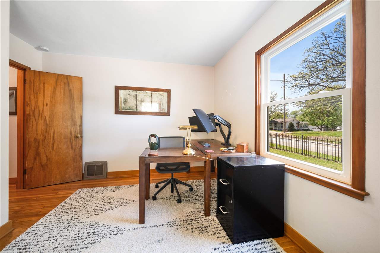 1926 E Court Street Iowa City IA 52245